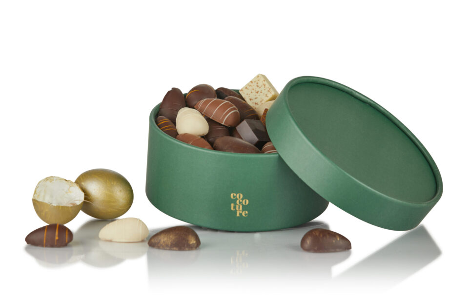 Fyldte chokolade påskeæg og fyldte Cocoture chokoladekugler i Cocoture hatteæske - 400g