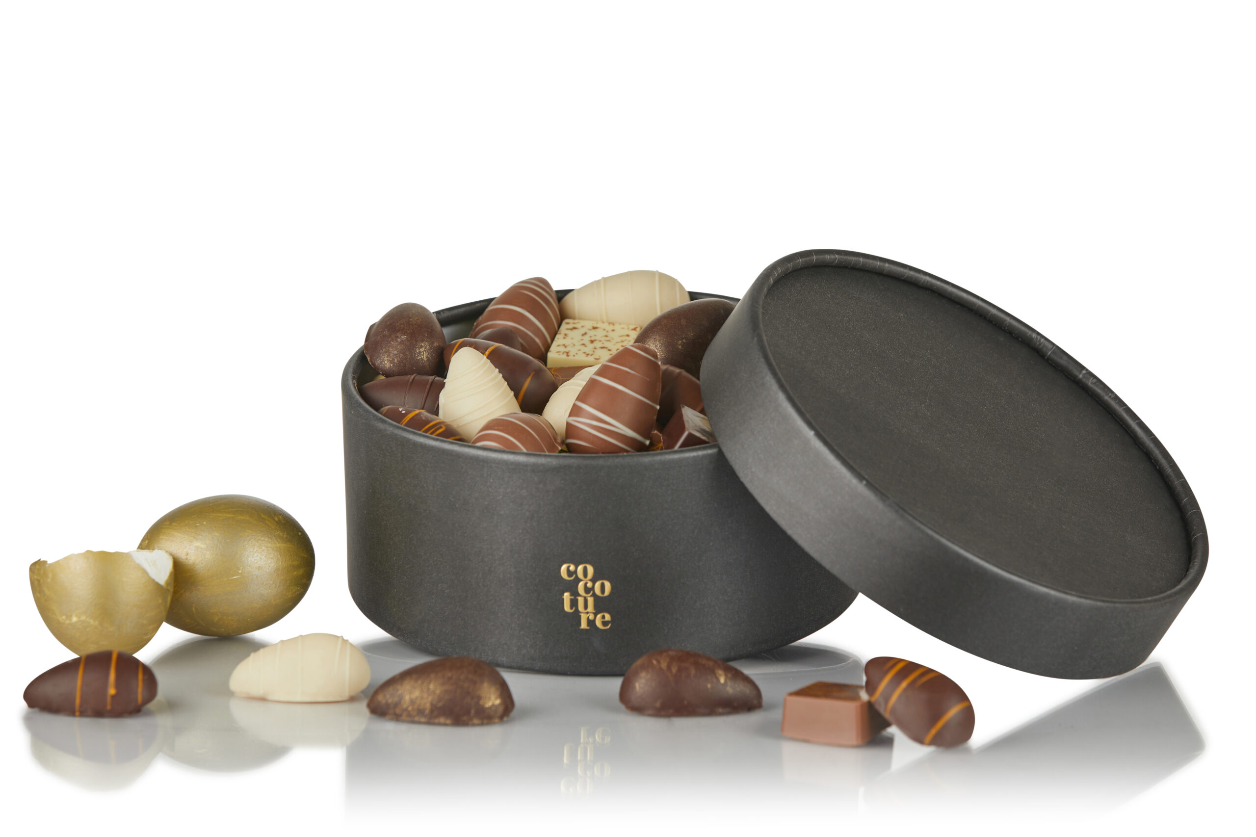 Fyldte chokolade påskeæg og fyldte Cocoture chokoladekugler i Cocoture hatteæske - 400g