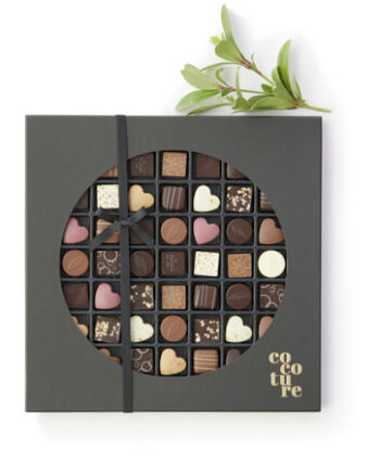 49 stykker fyldte chokolader i sort Cocoture æske