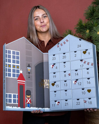 Ultimativ chokolade-julekalender 2024  Kæmpe kalenderhus fra Cocoture - 765g